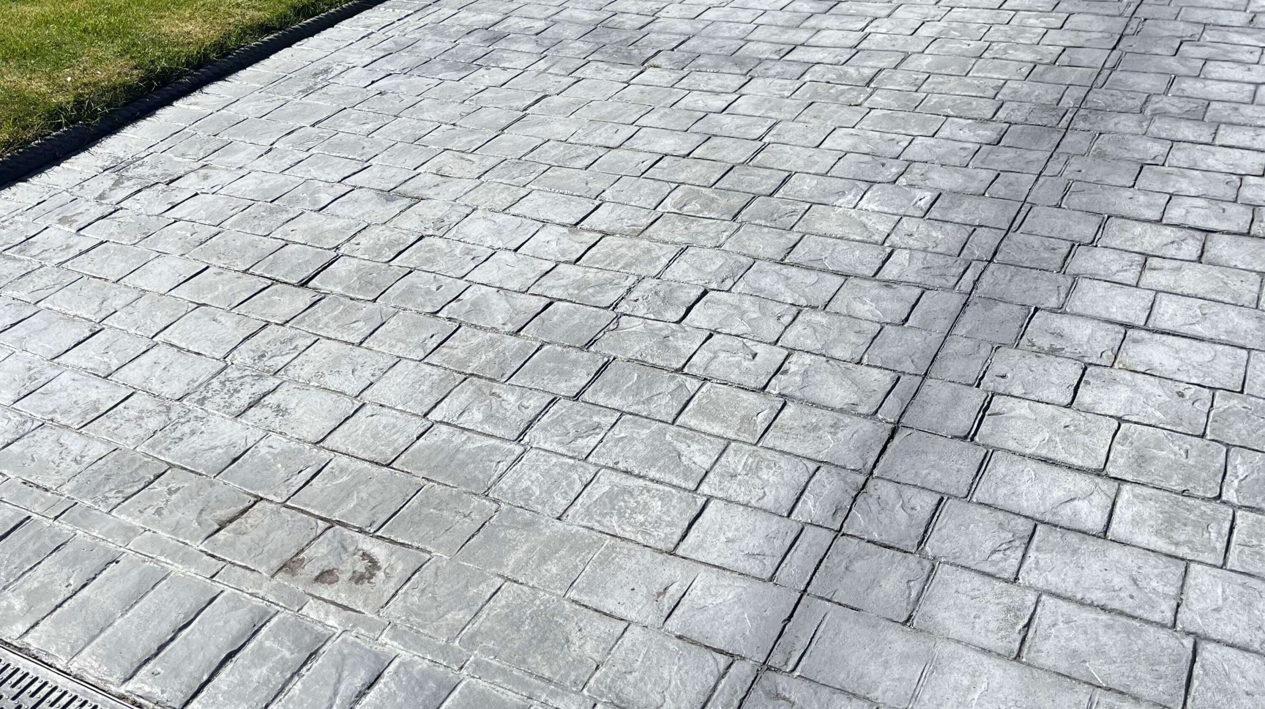 Pattern Imprinted Concrete Driveway InstallersEwell KT17/KT19